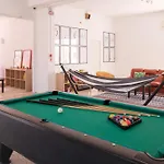 Meet Hostel *