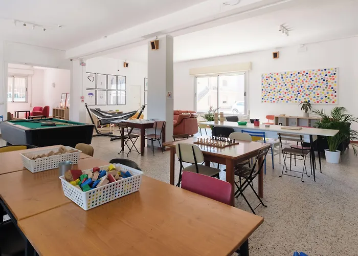 旅馆 Meet 切尔维亚