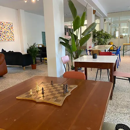 Meet Auberge de jeunesse
